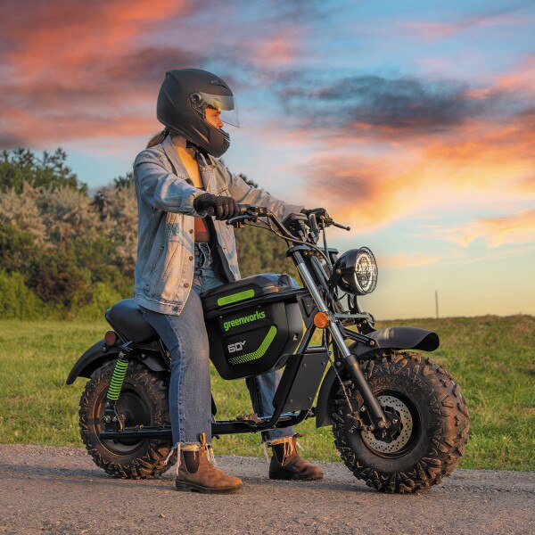 60V Mini Bike with 2 x 60V 8.0ah battery Dual port charger